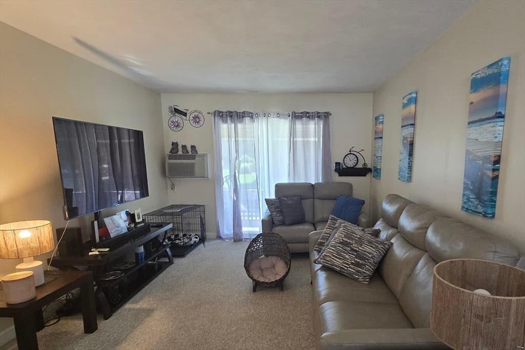 40 Saint Kolbe Dr # C, Holyoke MA 01040 photo 12