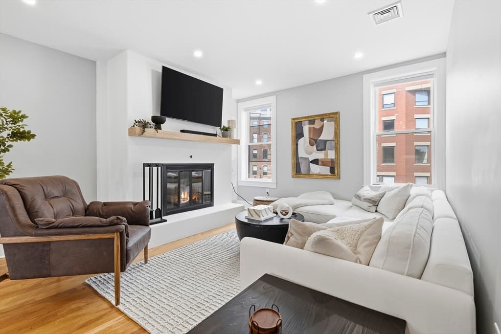 129 North Washington St # 3, Boston MA 02113