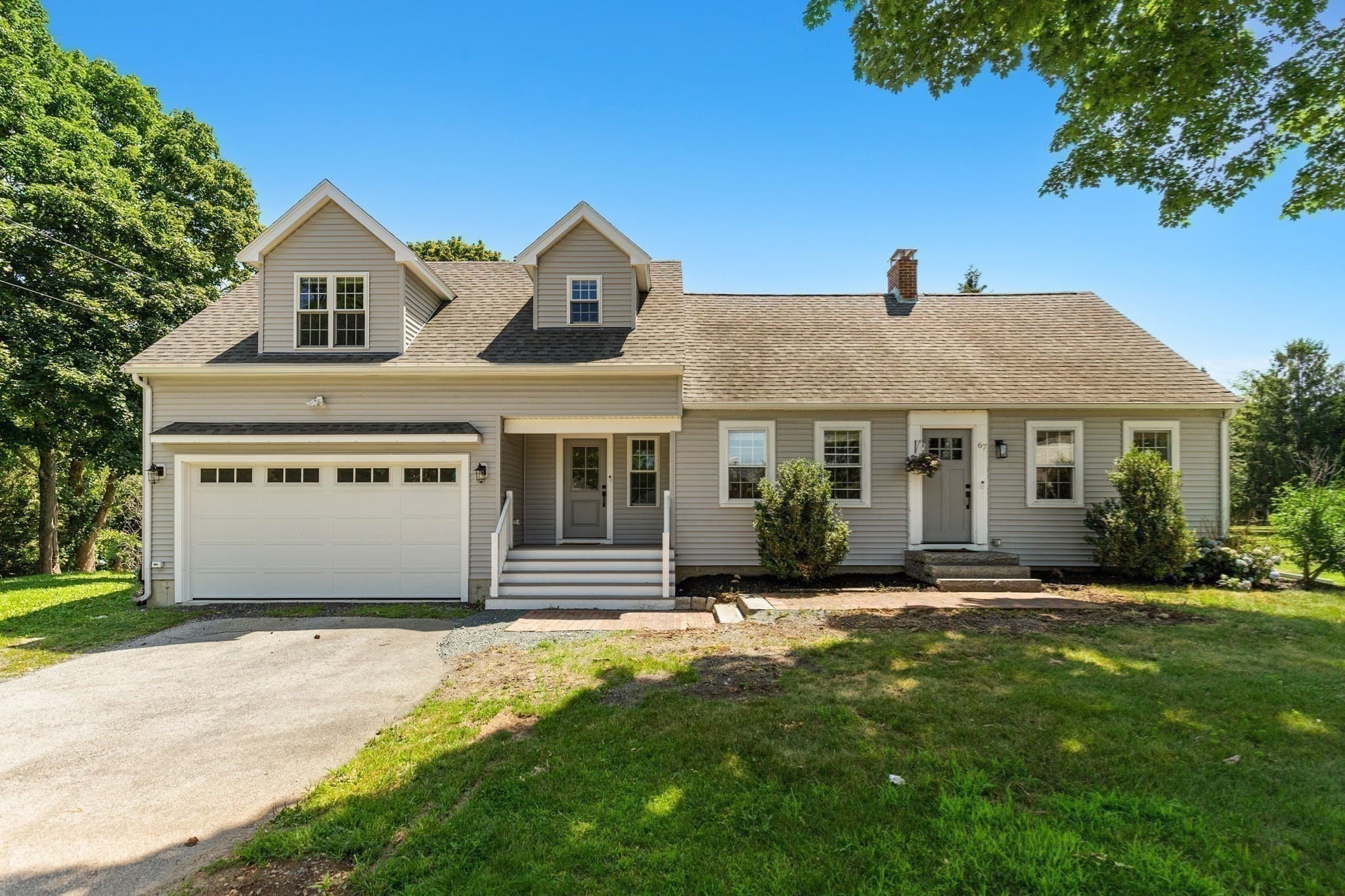 67 Maple St, Wenham MA 01984
