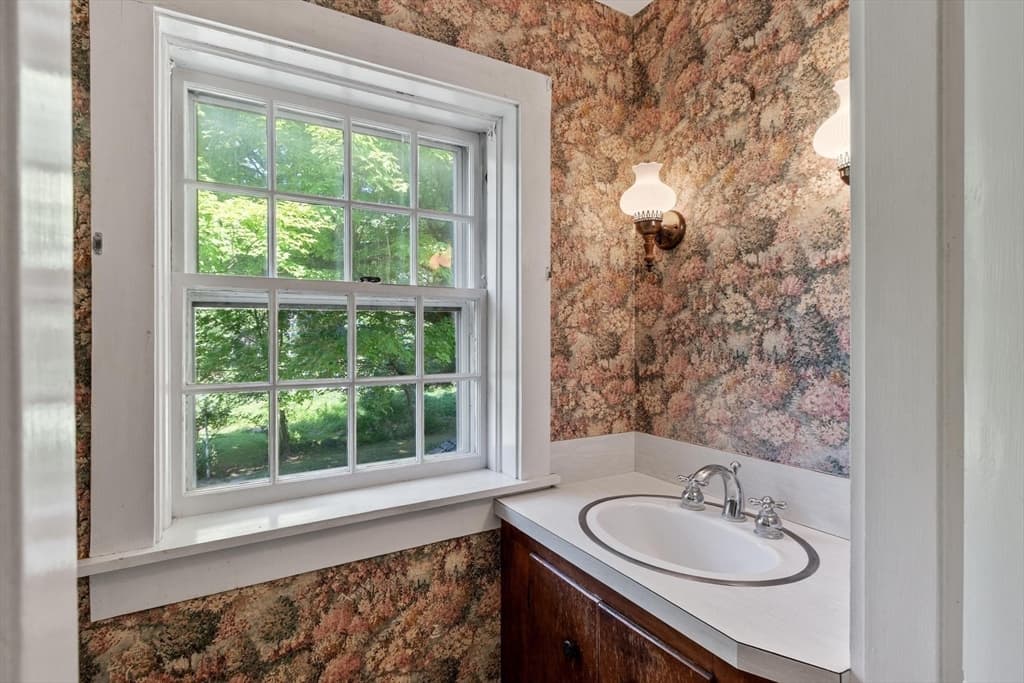185 Main St, Chelmsford MA 01863 photo 16