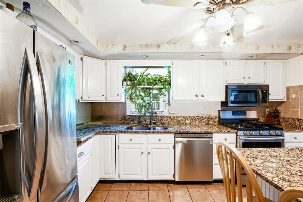 70 Welton Dr, Plymouth MA 02360 photo 6