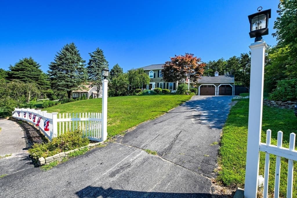 70 Welton Dr, Plymouth MA 02360 photo 3