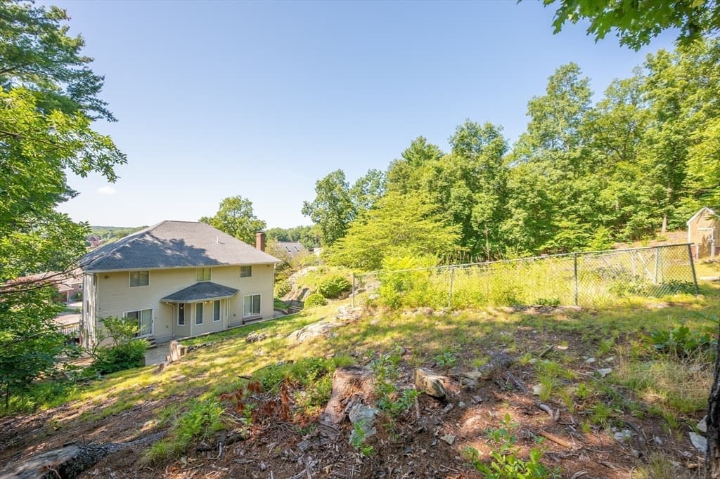 12 Parkway Dr, Saugus MA 01906 photo 9