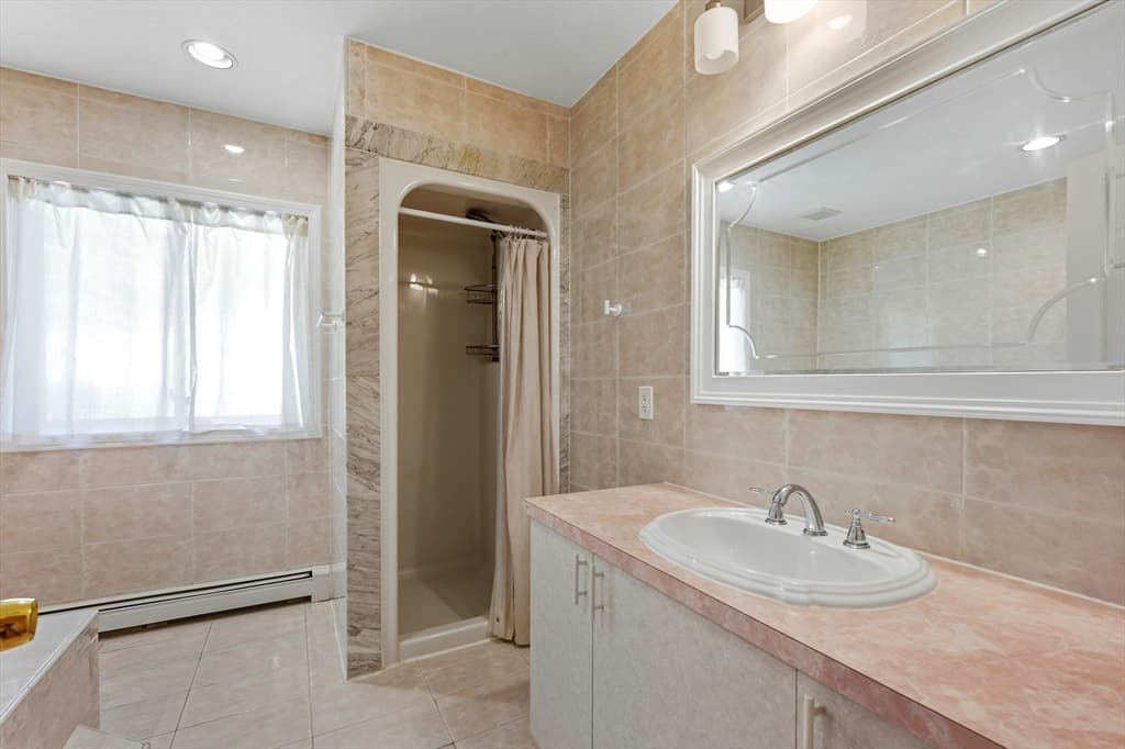 12 Parkway Dr, Saugus MA 01906 photo 34