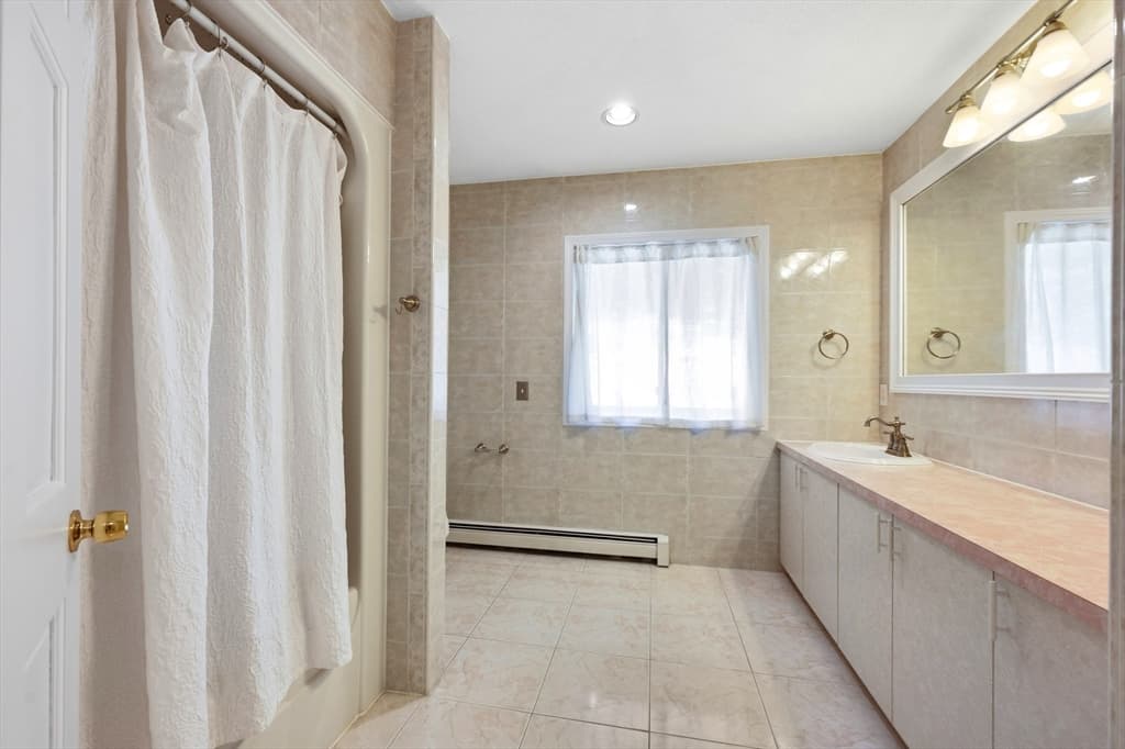 12 Parkway Dr, Saugus MA 01906 photo 38