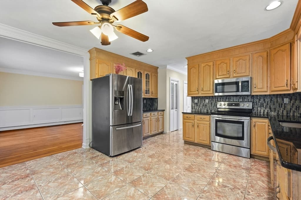 12 Parkway Dr, Saugus MA 01906 photo 25