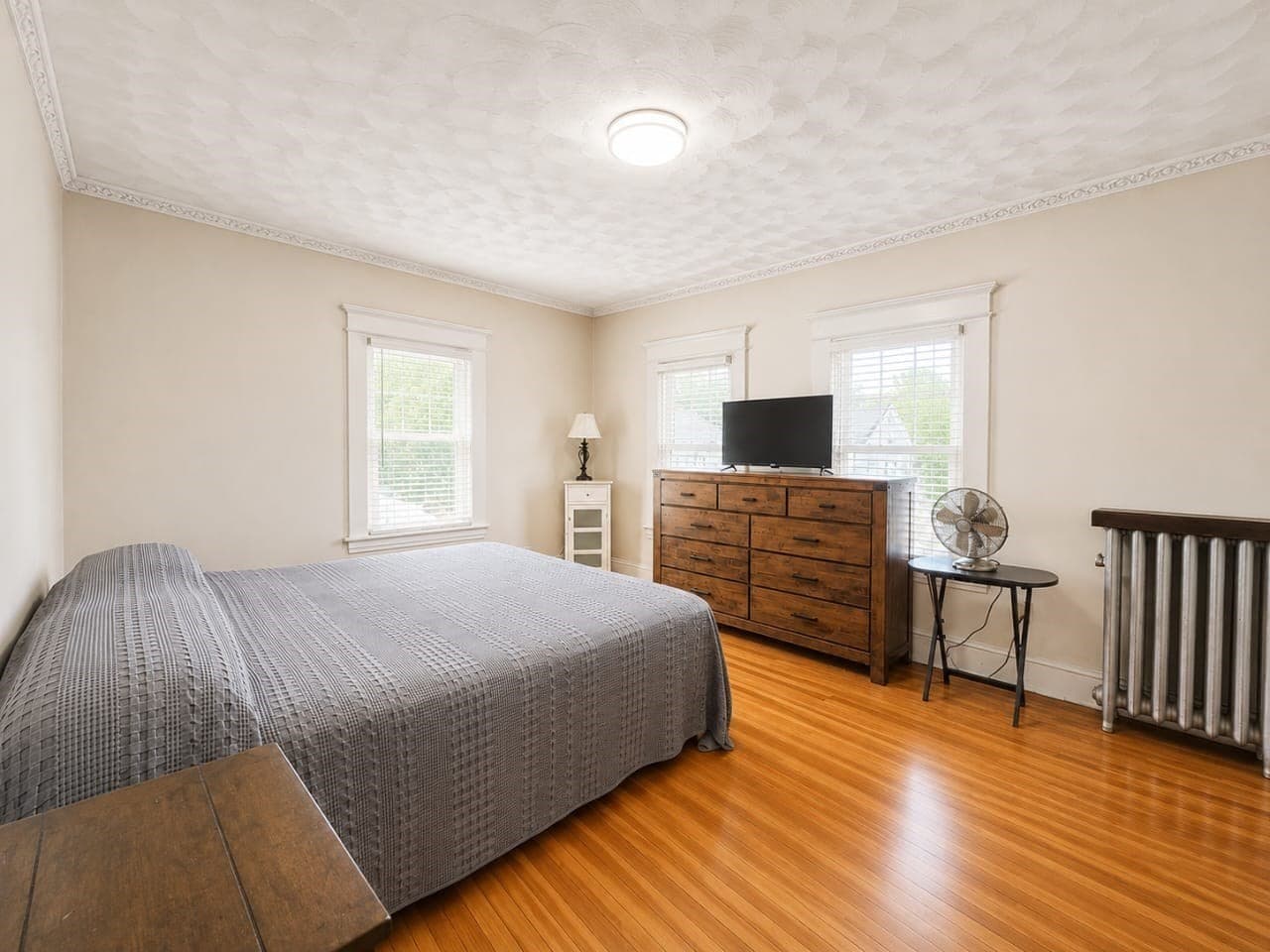 Single Family Residence at 147 Belvidere St, Springfield MA 01108, Springfield, photo 17 of 25