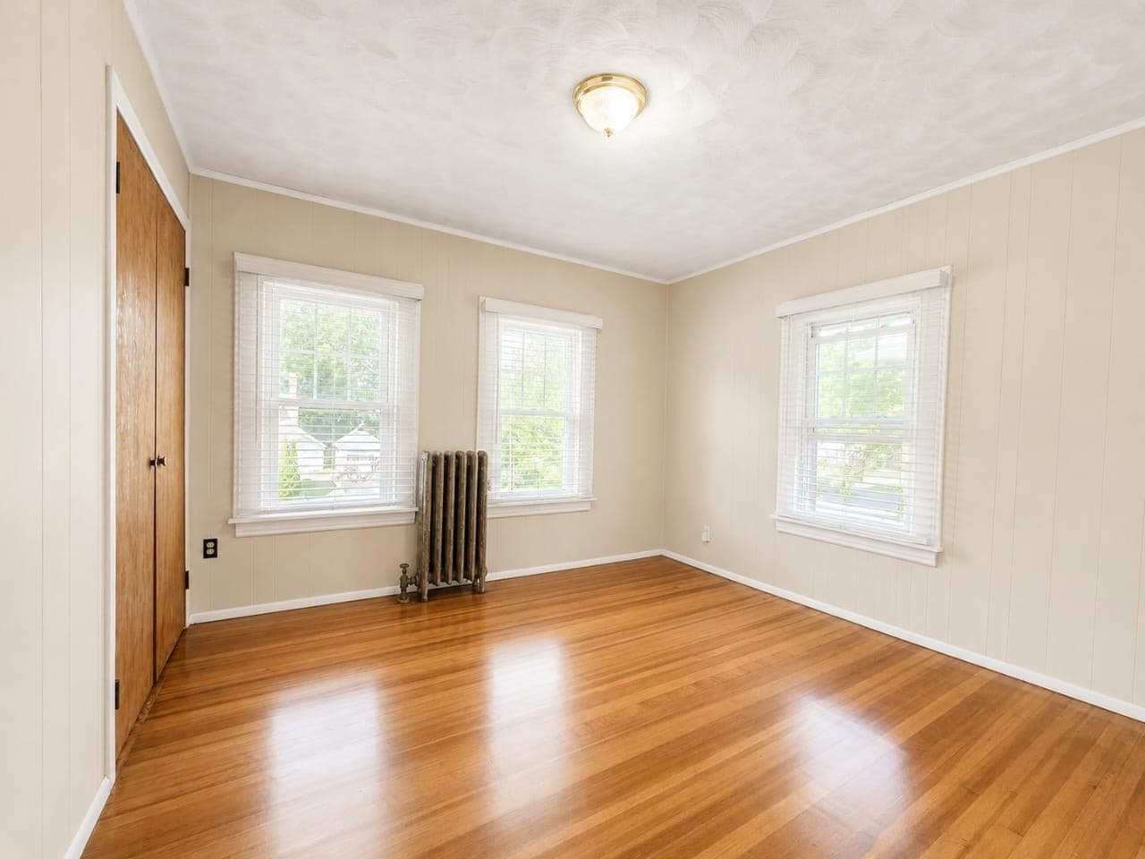Single Family Residence at 147 Belvidere St, Springfield MA 01108, Springfield, photo 16 of 25