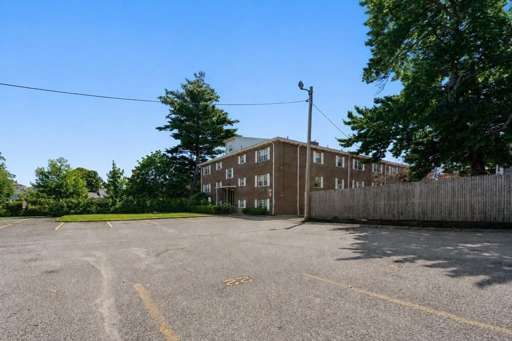 Condominium at 31 Pond St # 22, Waltham MA 02451, Waltham, photo 19 of 30