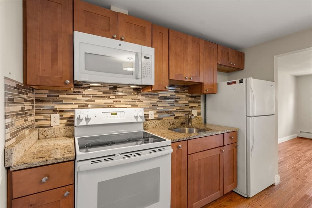 Condominium at 31 Pond St # 22, Waltham MA 02451, Waltham, photo 8 of 30