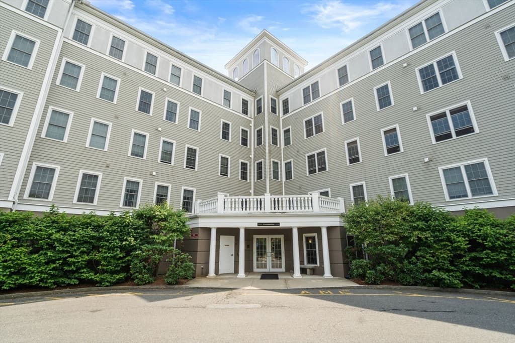 8 Crowninshield St # 212, Peabody MA 01960 photo 23