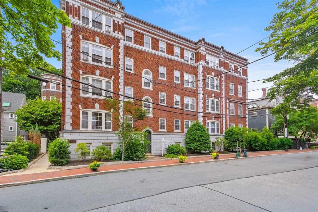 41 Bowdoin Street # 25, Cambridge MA 02138 photo 2