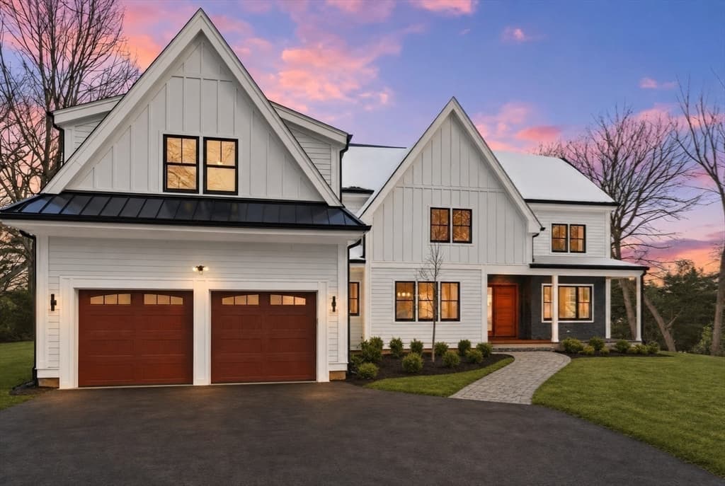 60 Rear Lynnbrook Rd, Lynnfield MA 01940