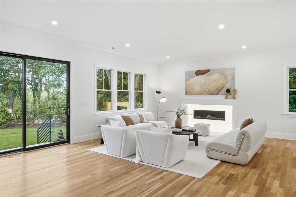 Single Family Residence at 60 Rear Lynnbrook Rd, Lynnfield MA 01940, Lynnfield, photo 9 of 40