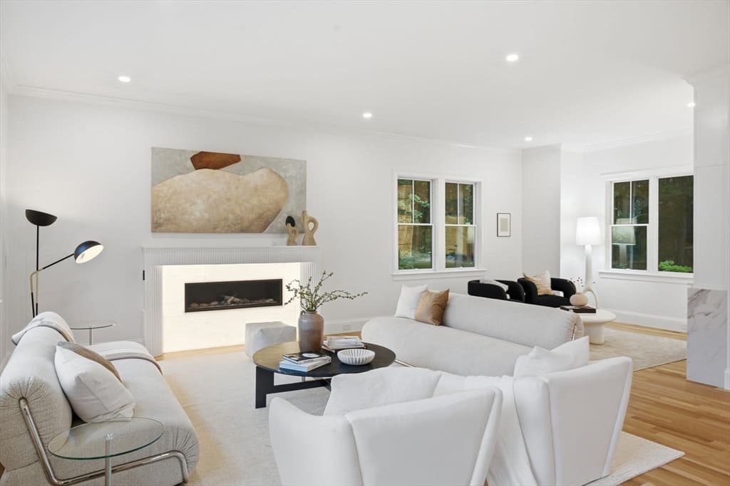 Single Family Residence at 60 Rear Lynnbrook Rd, Lynnfield MA 01940, Lynnfield, photo 10 of 40