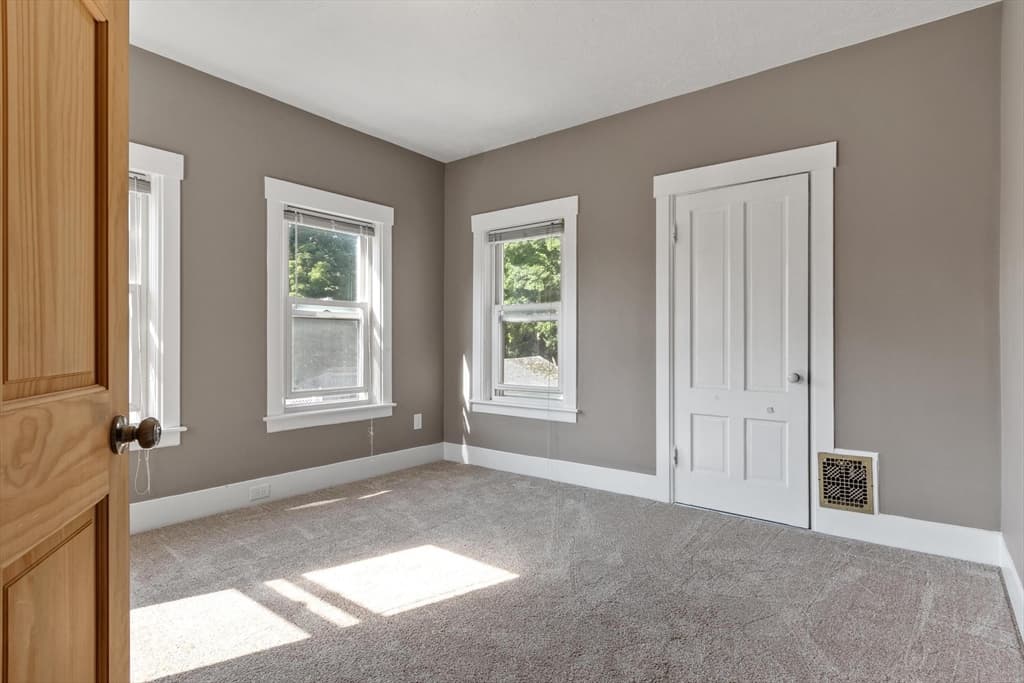 155 Pond St, Leominster MA 01453 photo 26