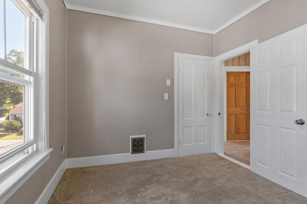 155 Pond St, Leominster MA 01453 photo 38