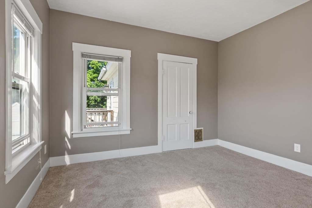155 Pond St, Leominster MA 01453 photo 25
