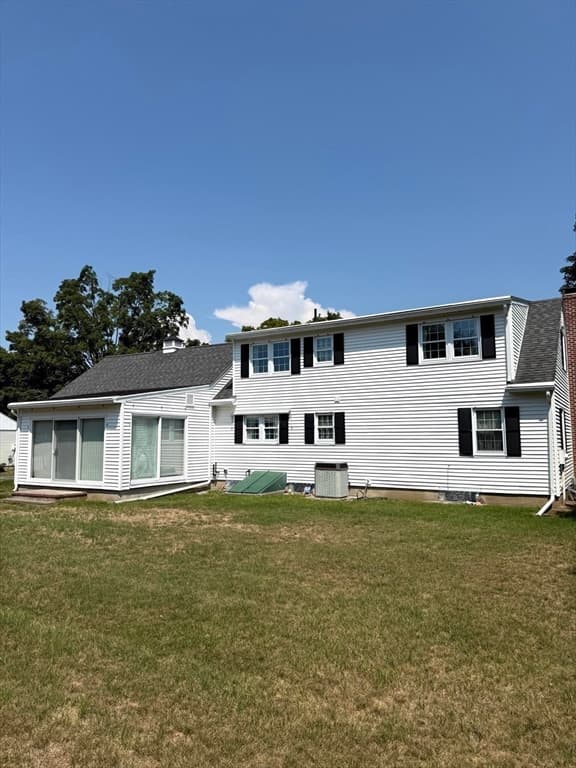 6 Gross Ln, Easthampton MA 01027 photo 3