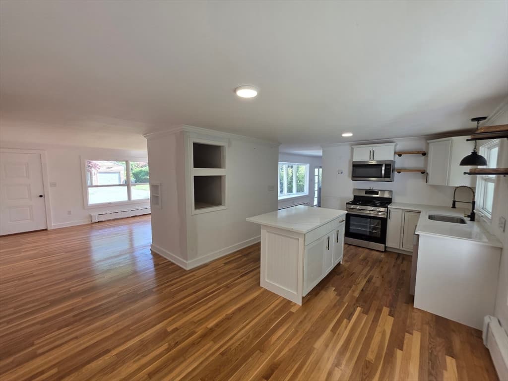 Single Family Residence at 20 Faulkner St, Westport MA 02790, Westport, photo 3 of 11