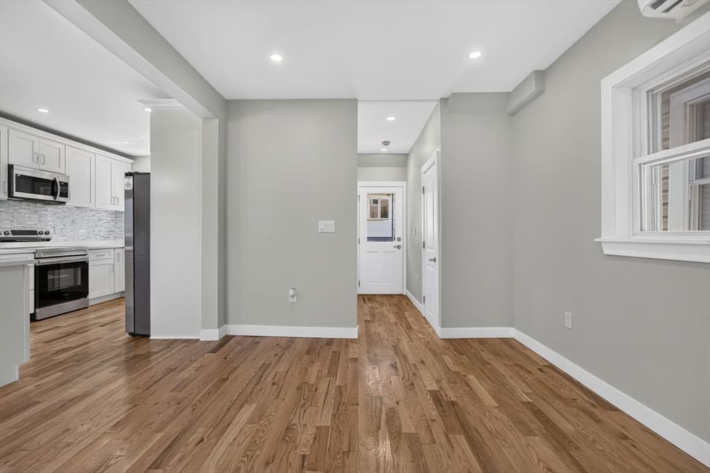 31 Wordsworth St, Boston MA 02128 photo 12