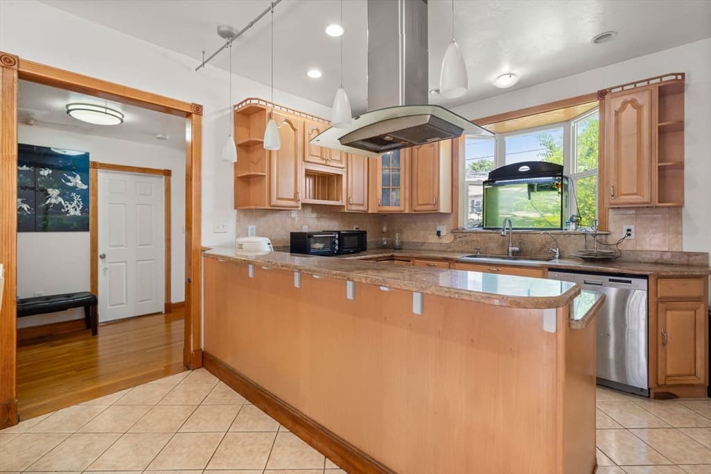 210 School Street, Stoughton MA 02072 photo 8
