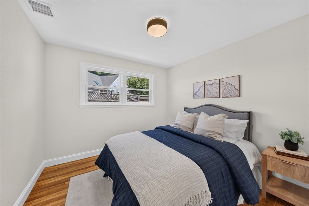 8 Everett St, Wakefield MA 01880 photo 13