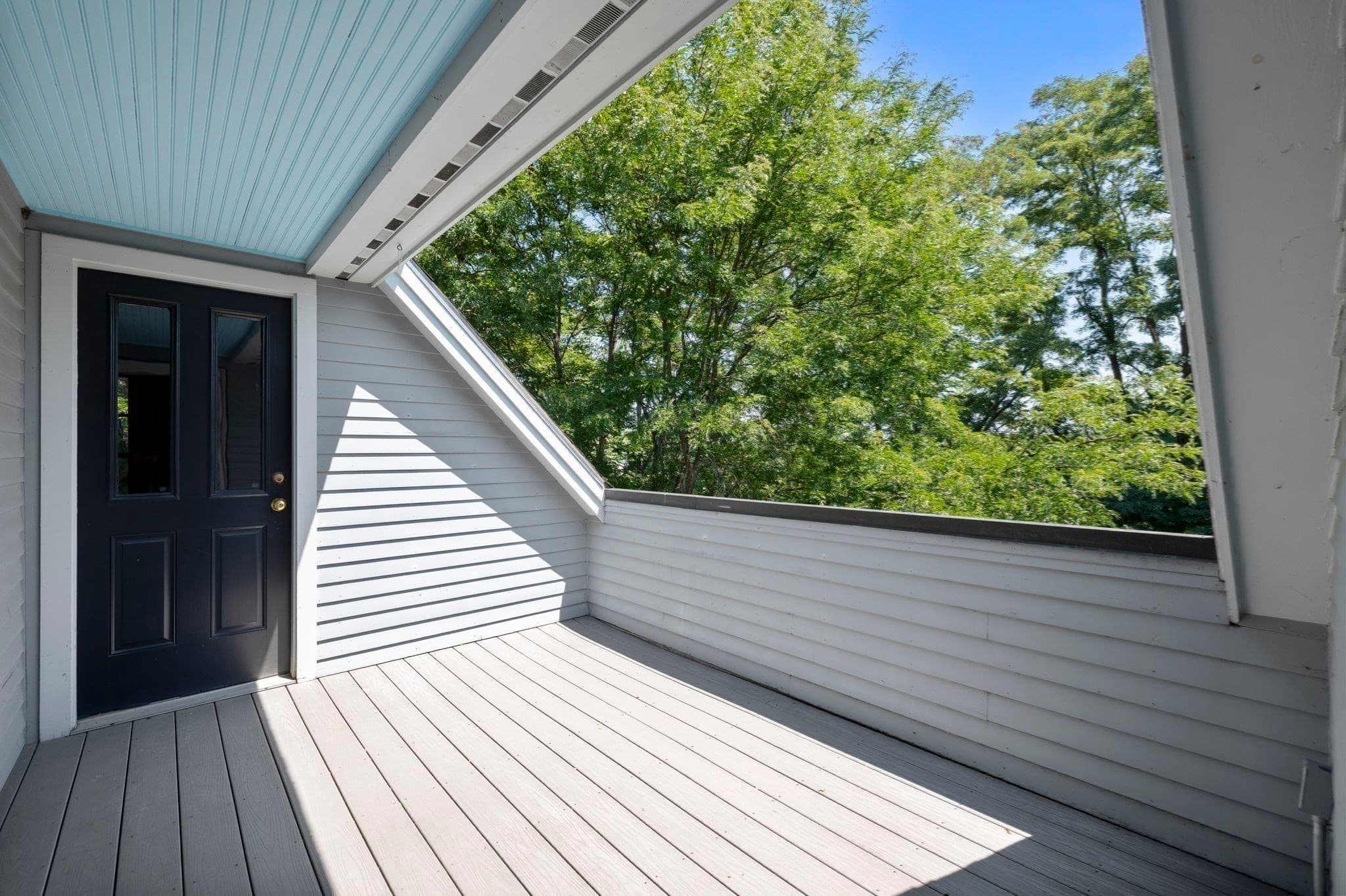 Condominium at 19 Russell Place # 19, Arlington MA 02474, Arlington, photo 11 of 17