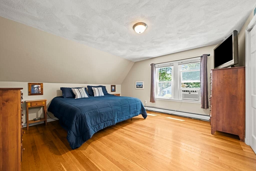 Single Family Residence at 1 Brook Rd, Woburn MA 01801, Woburn, photo 22 of 37
