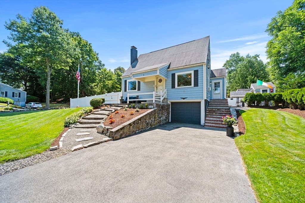 1 Brook Rd, Woburn MA 01801