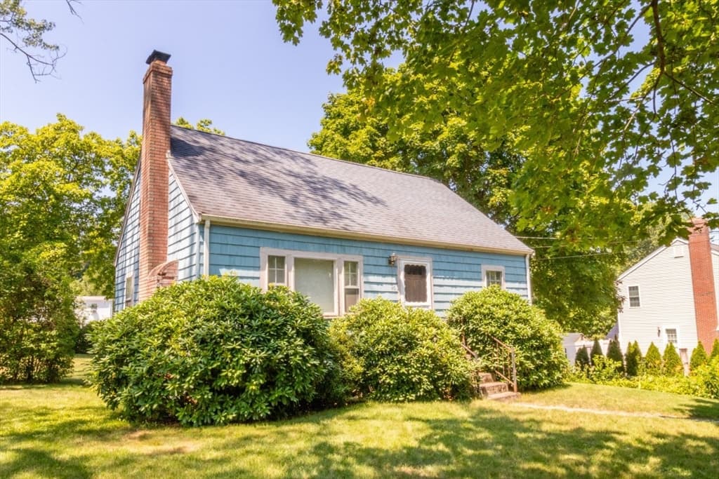 46 Conlyn Avenue, Franklin MA 02038