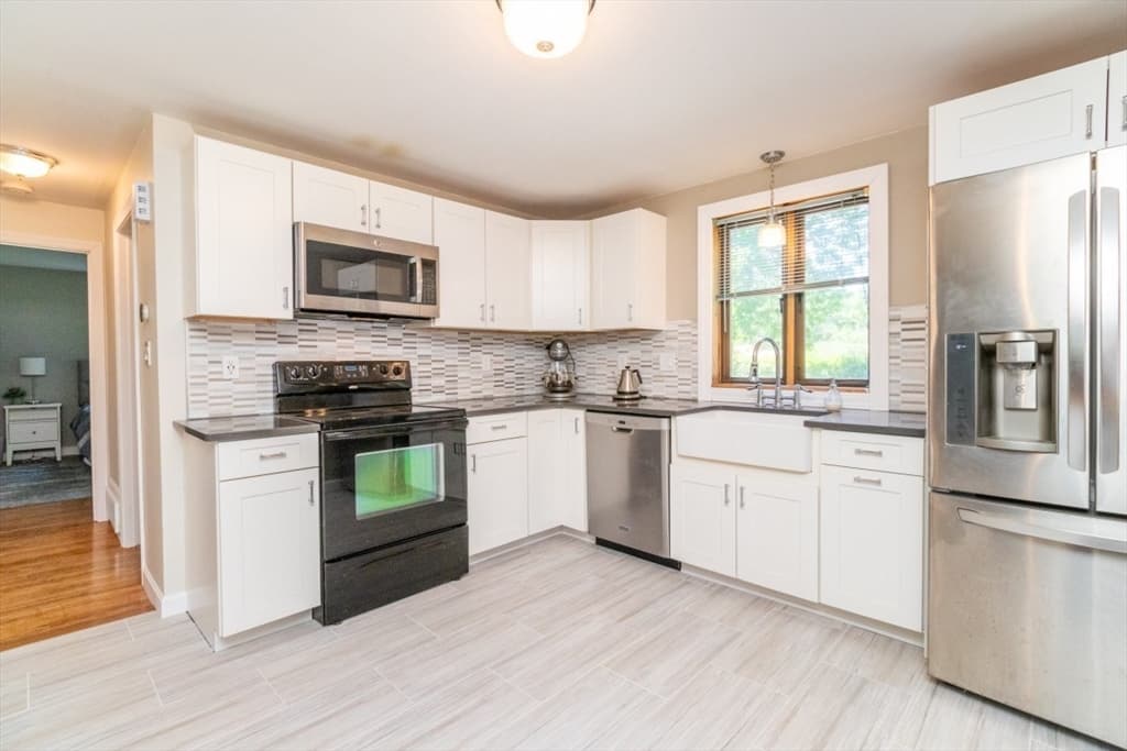 46 Conlyn Avenue, Franklin MA 02038 photo 5
