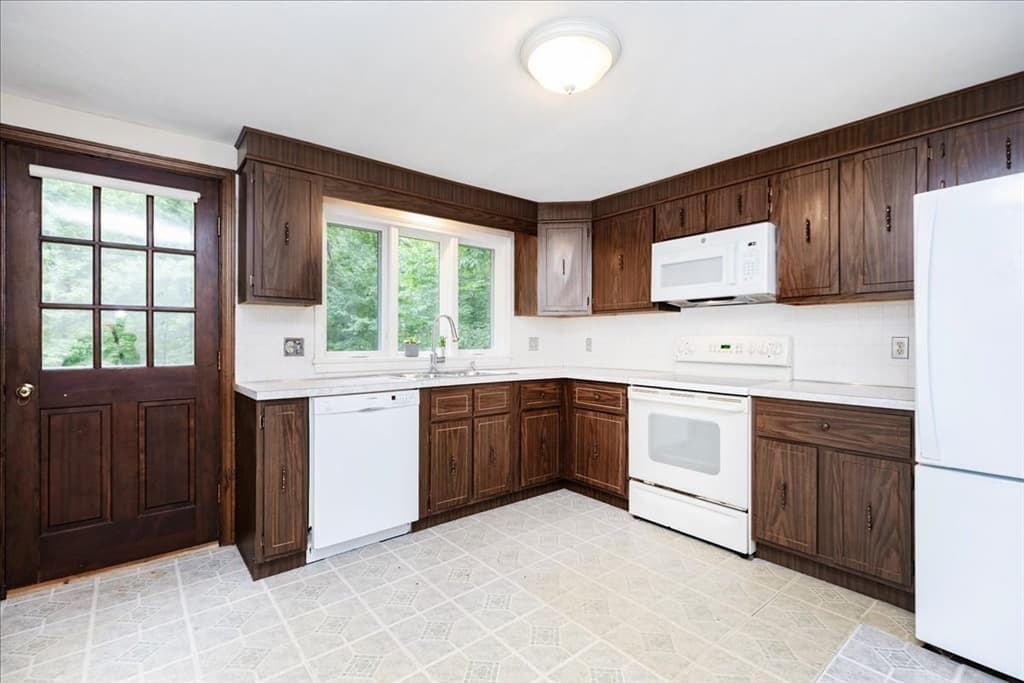 37 Kathleen Drive, Andover MA 01810 photo 9