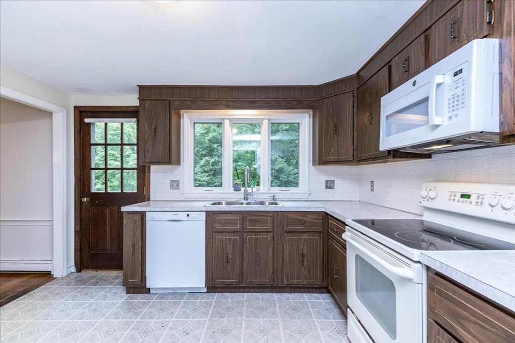 37 Kathleen Drive, Andover MA 01810 photo 10