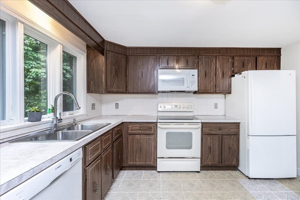 37 Kathleen Drive, Andover MA 01810 photo 11