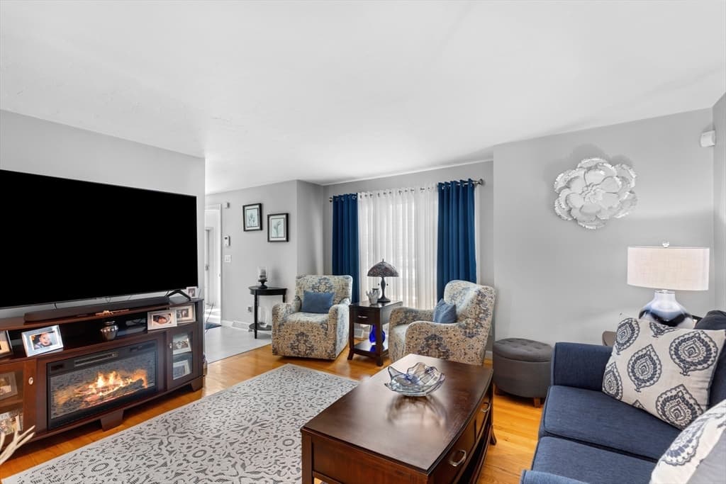 35 Pilgrim Village Road # 402, Taunton MA 02780 photo 6