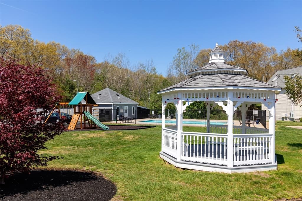 35 Pilgrim Village Road # 402, Taunton MA 02780 photo 32