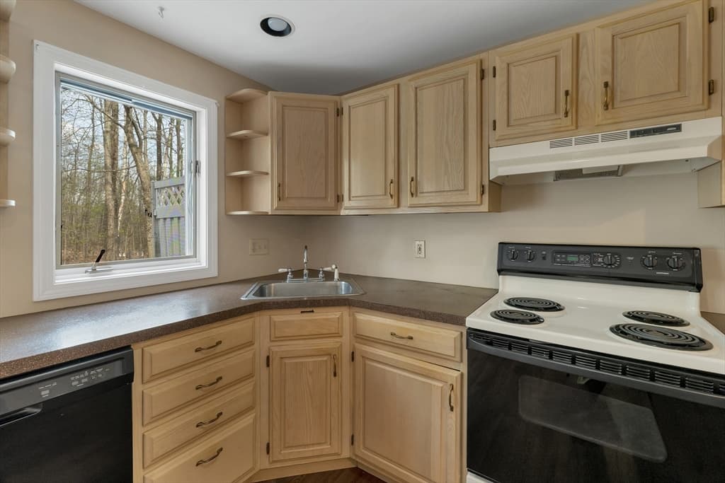 69 Birch Glen Dr # 12, Bennington NH 03442 photo 6