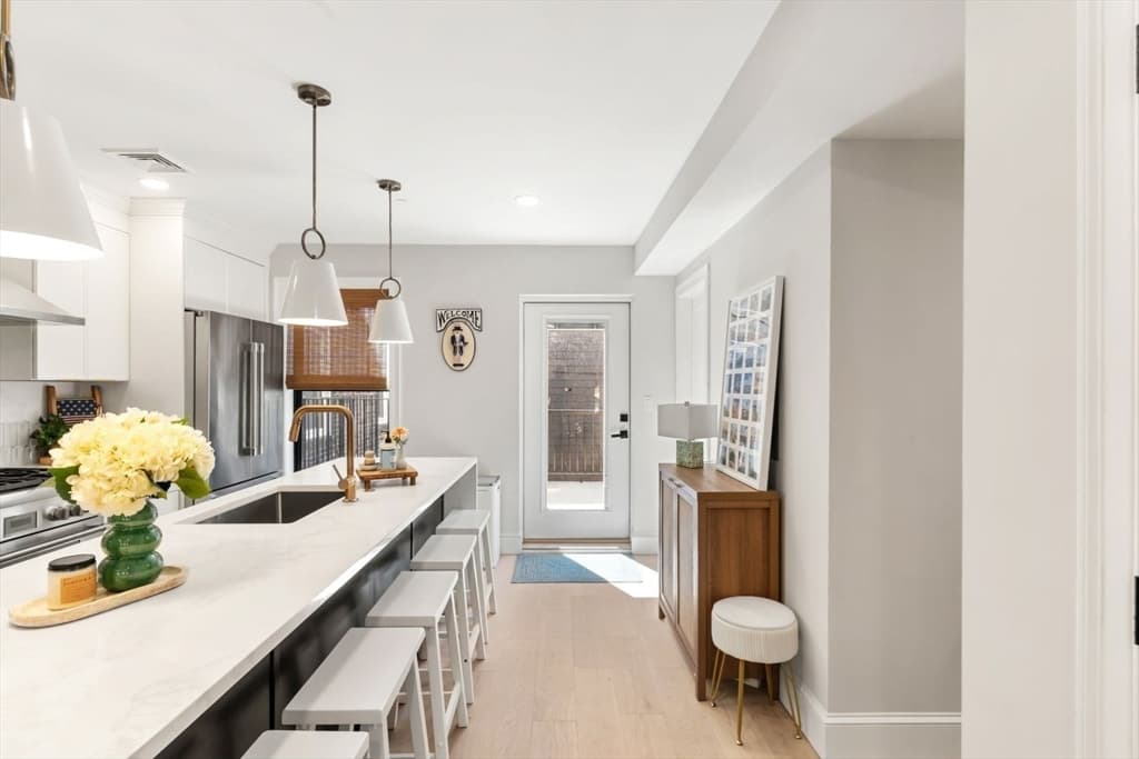 82 Endicott Street # 3, Boston MA 02113 photo 6