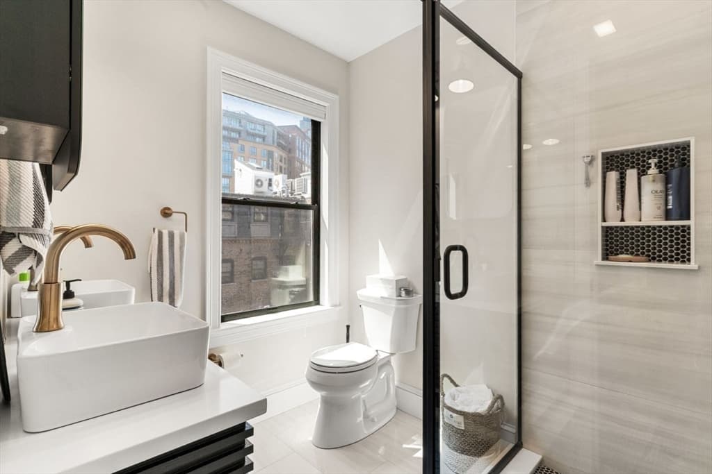 82 Endicott Street # 3, Boston MA 02113 photo 20