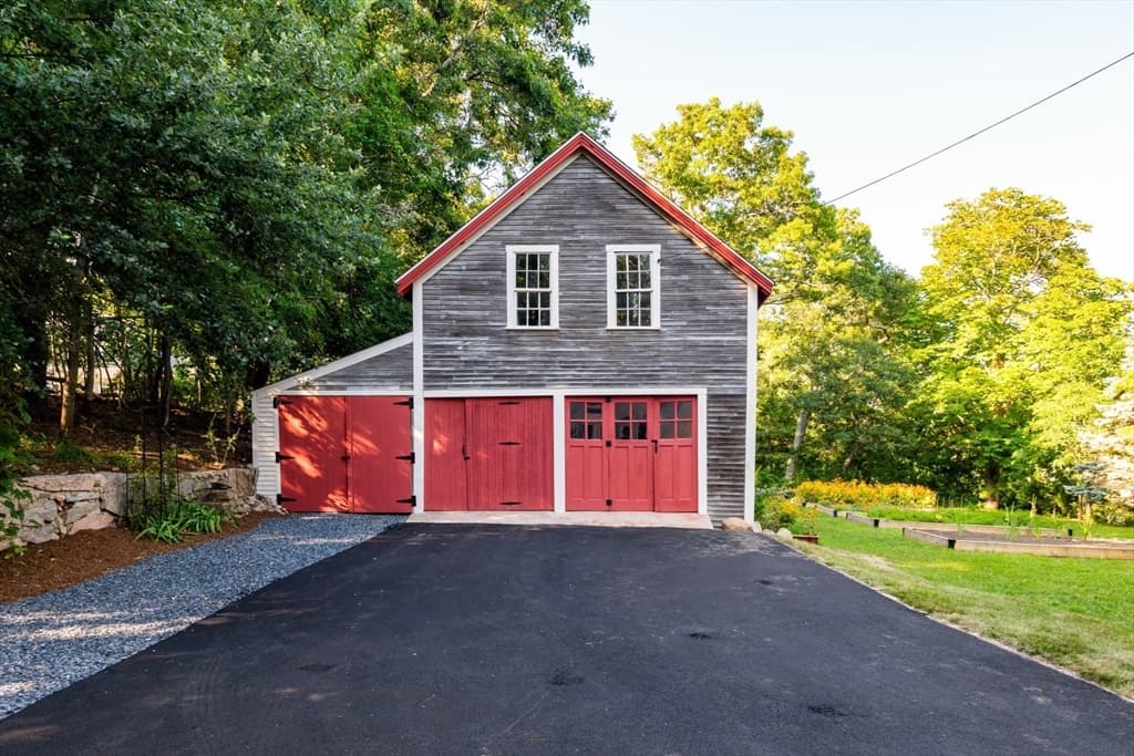 1276 County Rd, Bourne MA 02534 photo 3