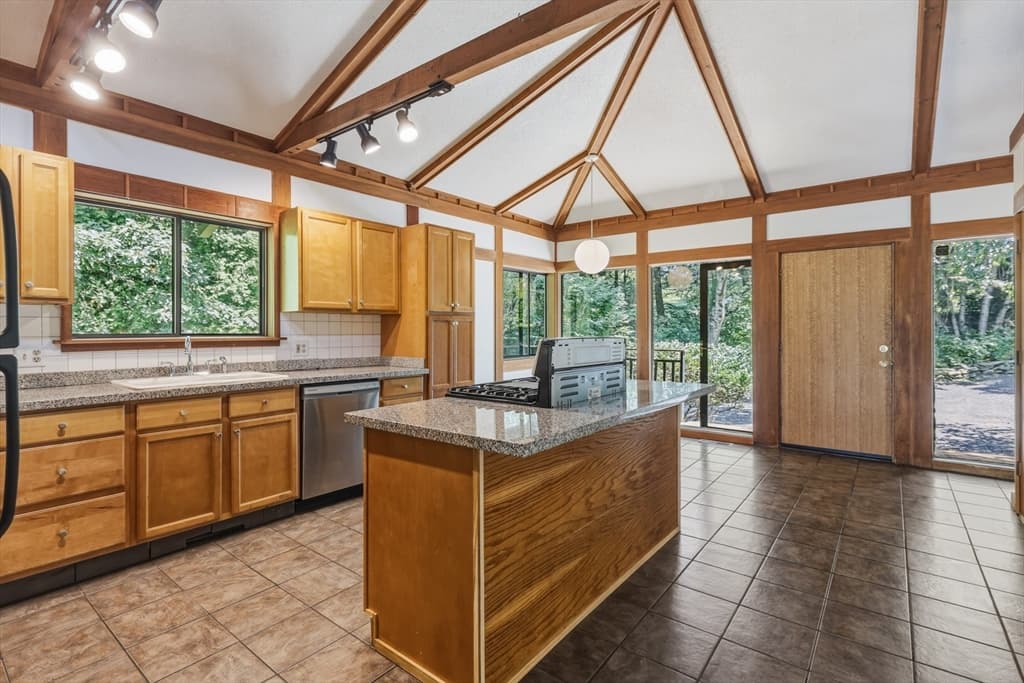 5 Laurel Ridge Dr, Belchertown MA 01007 photo 6
