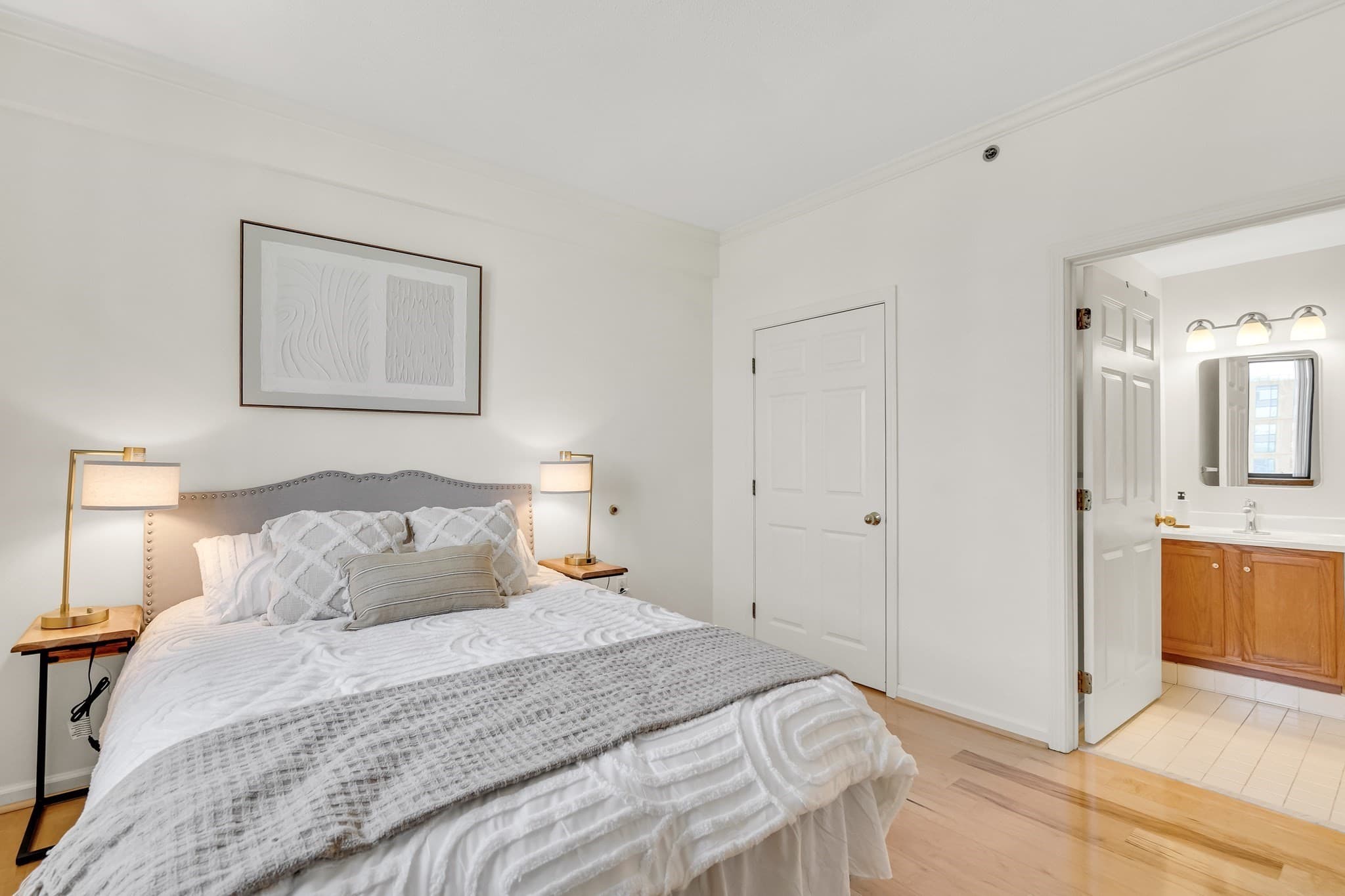Condominium at 169 Monsignor Obrien Hwy # 715, Cambridge MA 02141, Cambridge, photo 13 of 41