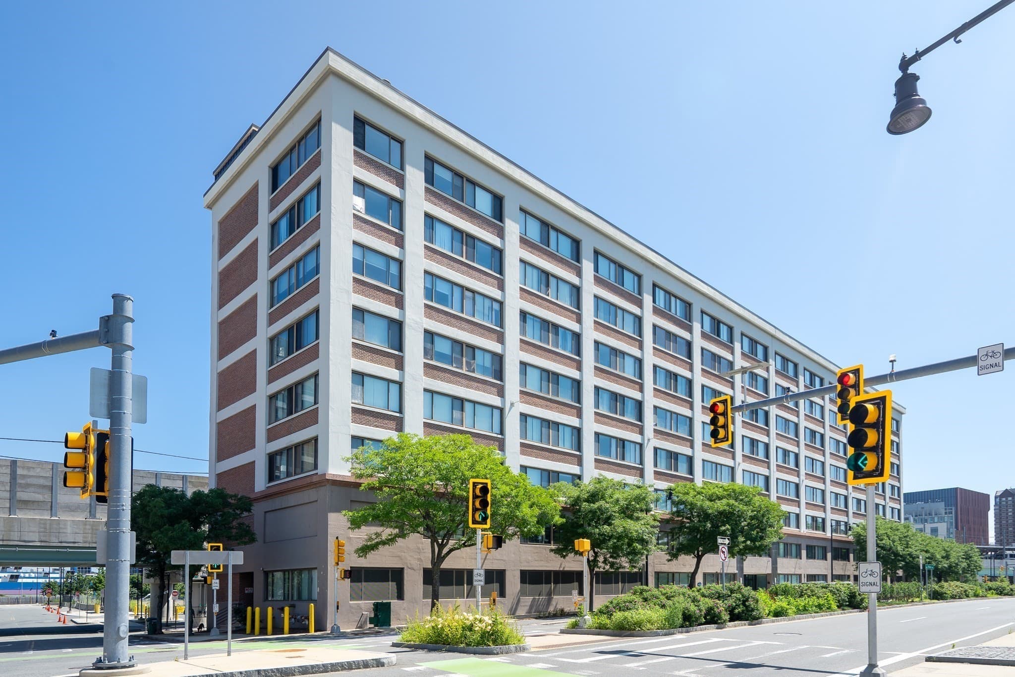 Condominium at 169 Monsignor Obrien Hwy # 715, Cambridge MA 02141, Cambridge, photo 26 of 41