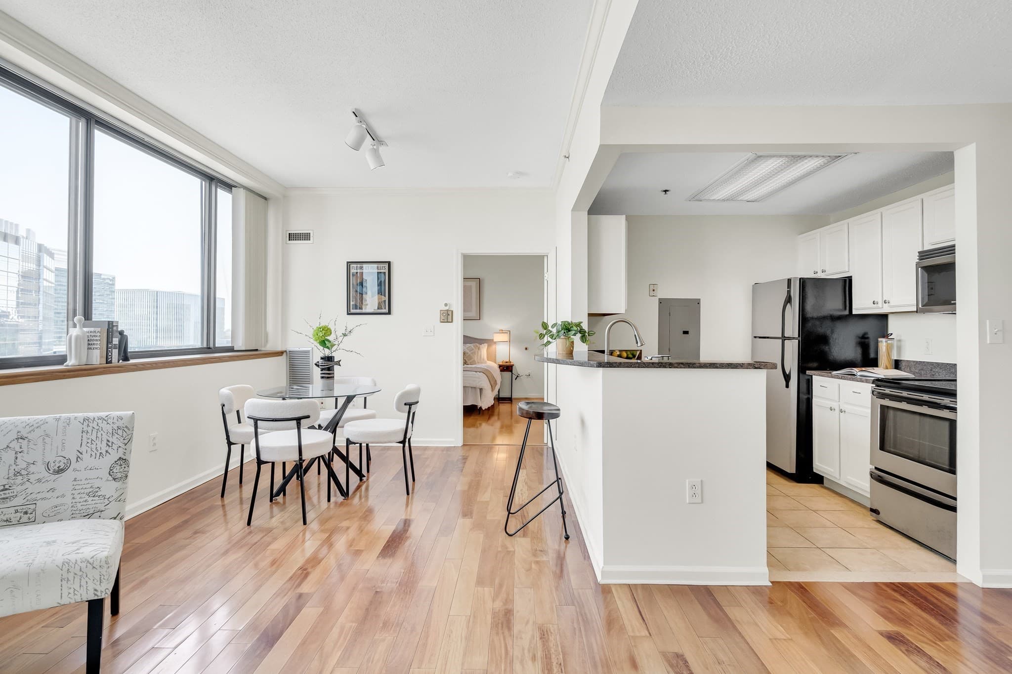 Condominium at 169 Monsignor Obrien Hwy # 715, Cambridge MA 02141, Cambridge, photo 3 of 41