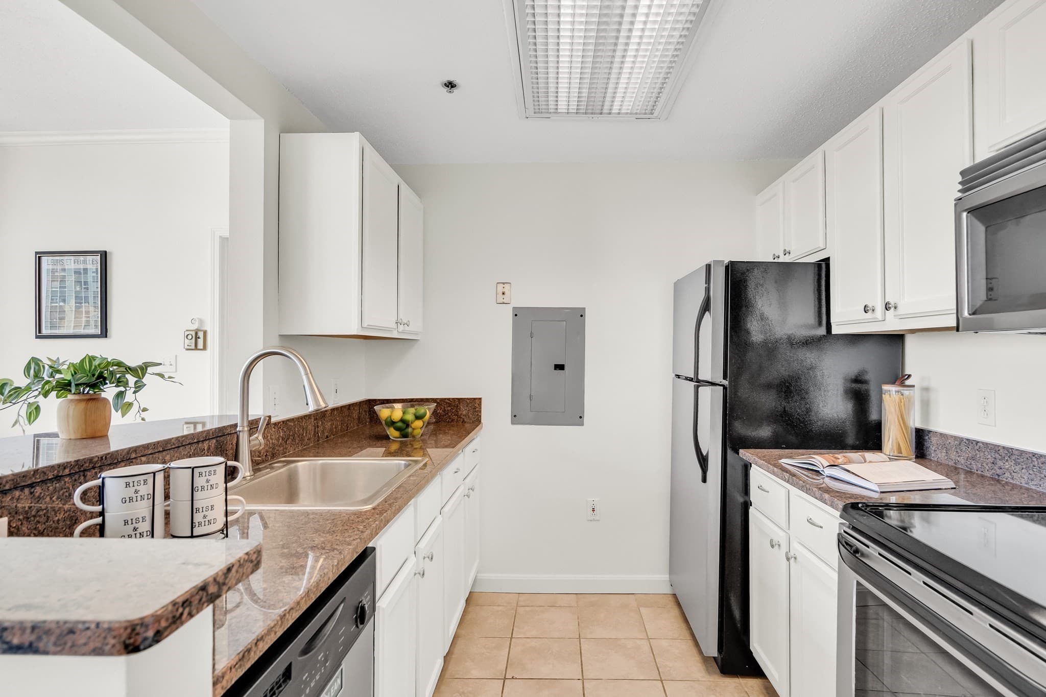 Condominium at 169 Monsignor Obrien Hwy # 715, Cambridge MA 02141, Cambridge, photo 10 of 41