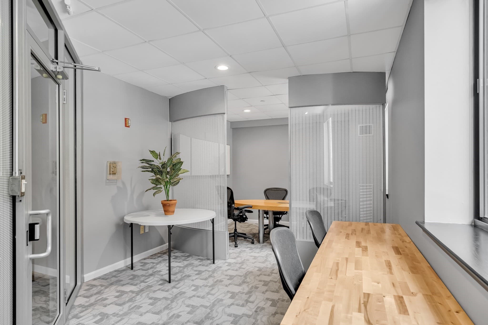 Condominium at 169 Monsignor Obrien Hwy # 715, Cambridge MA 02141, Cambridge, photo 33 of 41