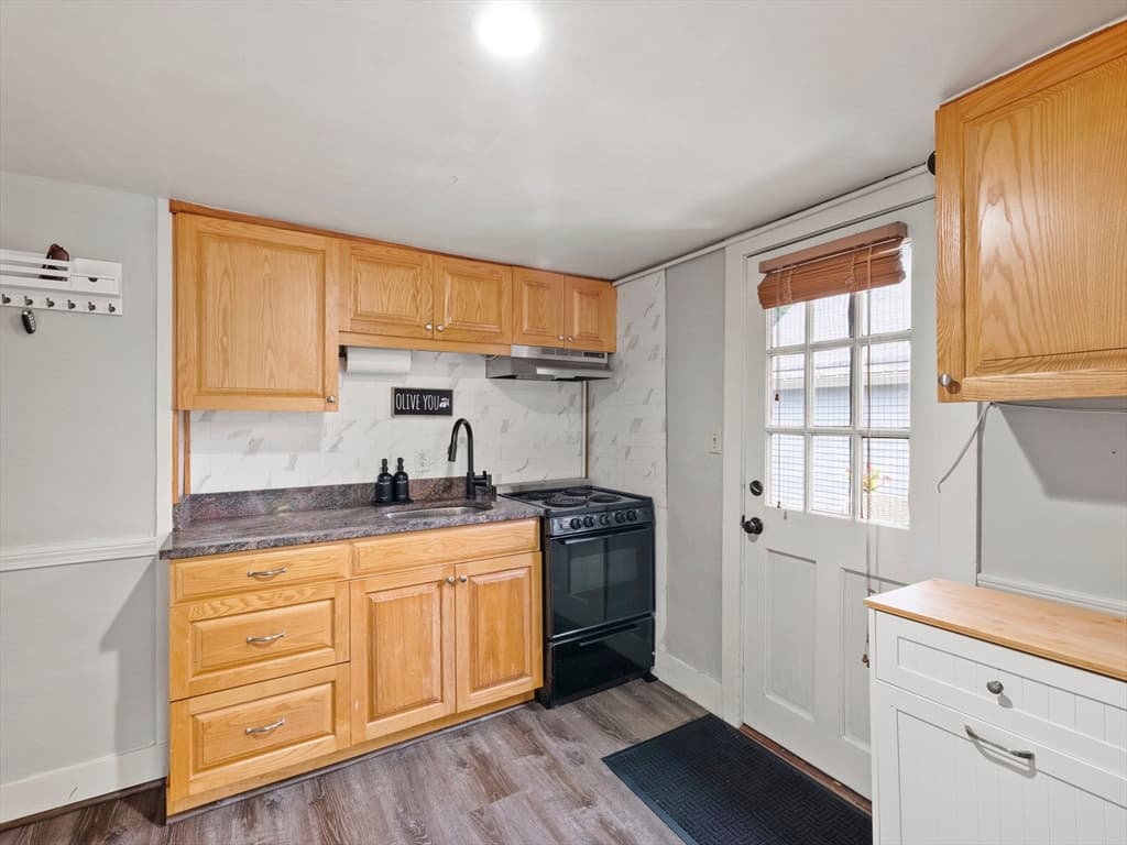 Condominium at 17 Andover St # 2, Georgetown MA 01833, Georgetown, photo 2 of 12