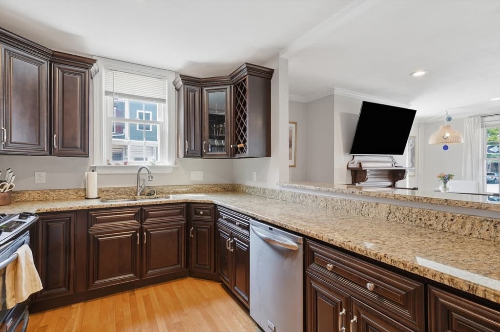 144 O Street # 1, Boston MA 02127 photo 4