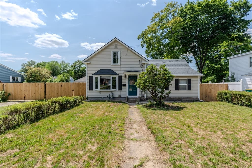 147 Smith St, North Attleboro MA 02760